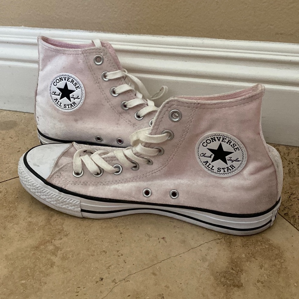 CONVERSE PINK SUEDE HIGH TOP